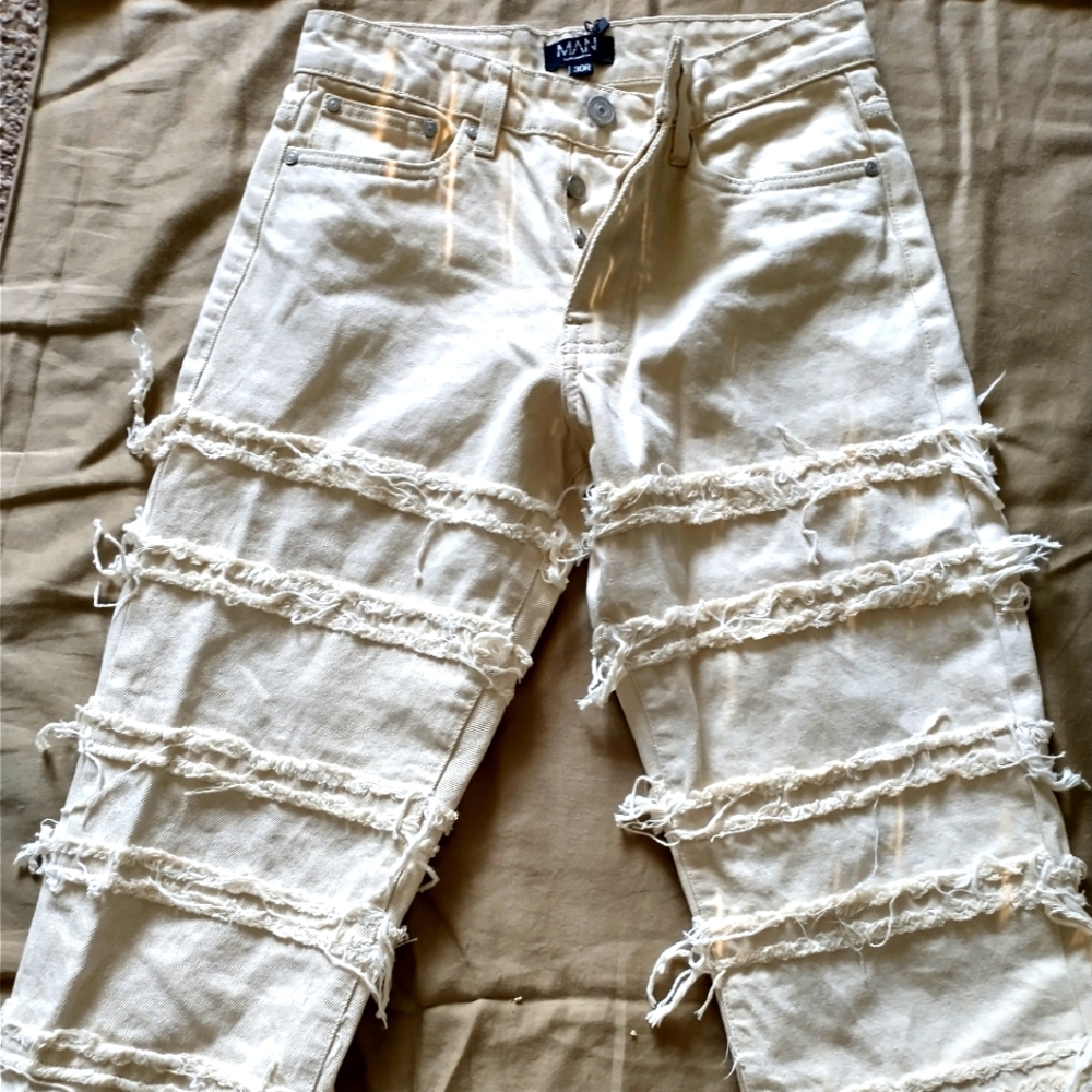 Boohoo man relaxed overdye frayed detail jeans